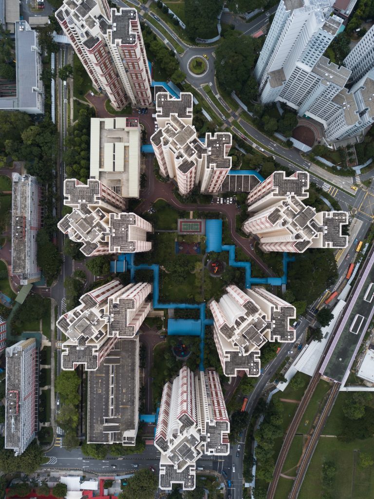 Il Certificato di Destinazione Urbanistica: cosa è, a cosa serve e come richiederlo al proprio Comune 1 aerial overhead shot urban modern business architecture